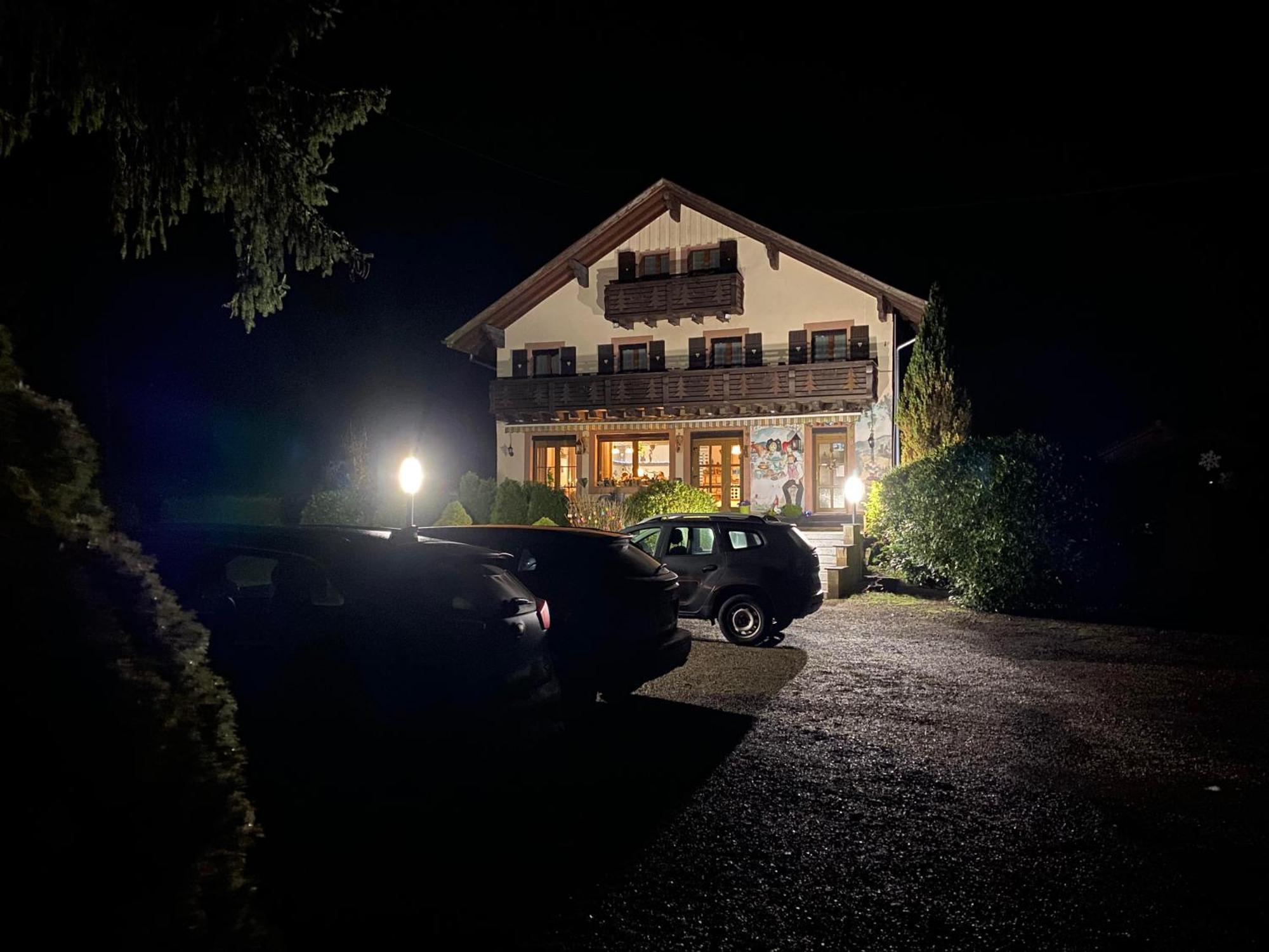 Chambres D'Hotes Des Cascades St-Nicolas Kruth エクステリア 写真