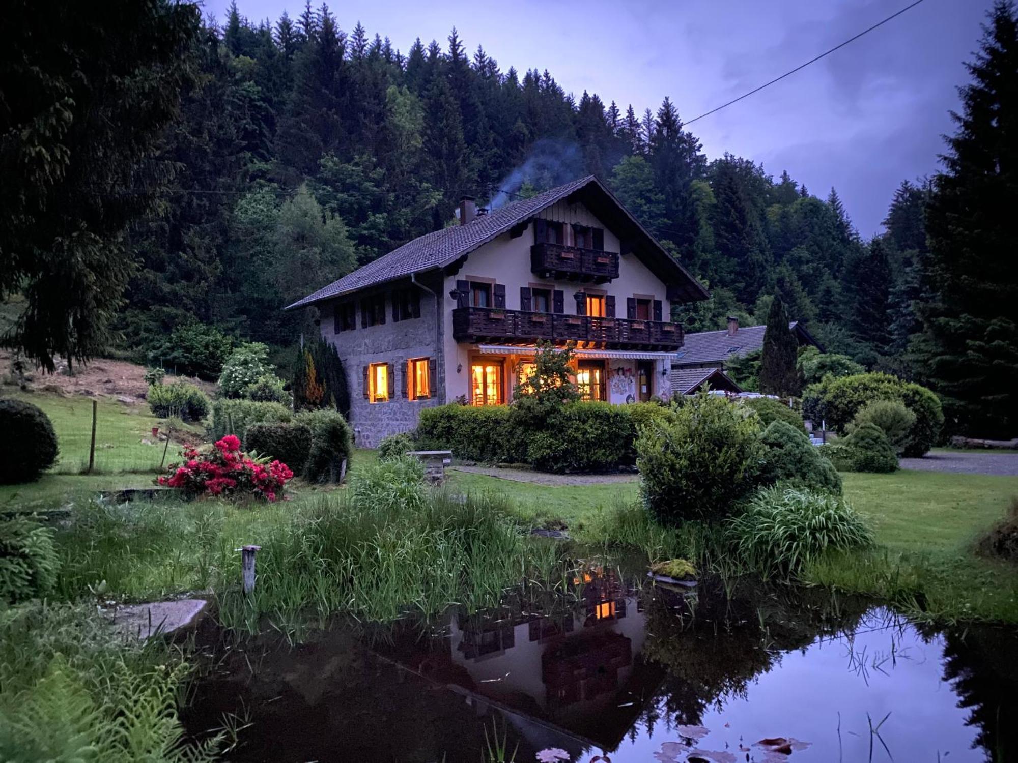Chambres D'Hotes Des Cascades St-Nicolas Kruth エクステリア 写真
